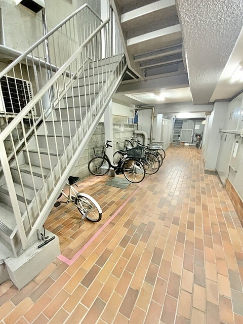 パラシオン浜松町 駐車場