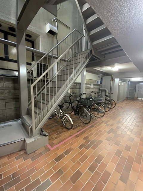 パラシオン浜松町 駐車場