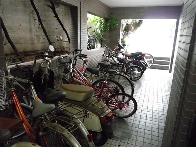 アサカシオン大岡山 駐車場