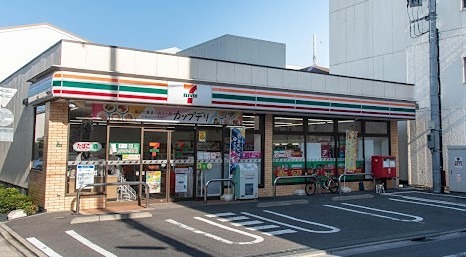 メゾン・ド・ポルトレー(メゾン・ド・ポルトレー) コンビニ