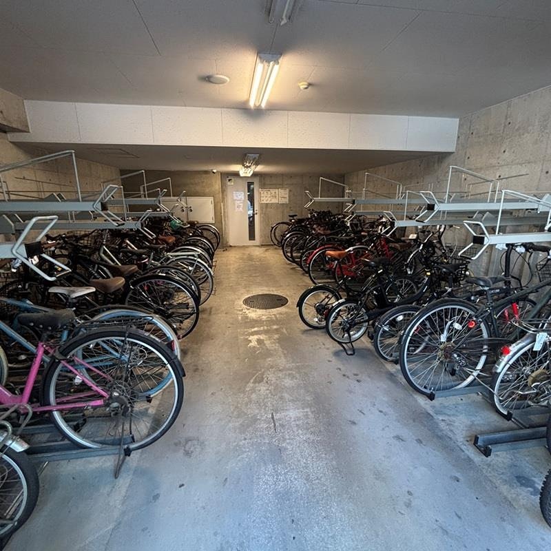 パークアクシス浜松町 駐車場