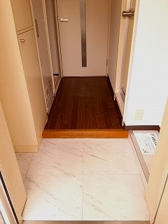 ライブタウンイトウ 玄関