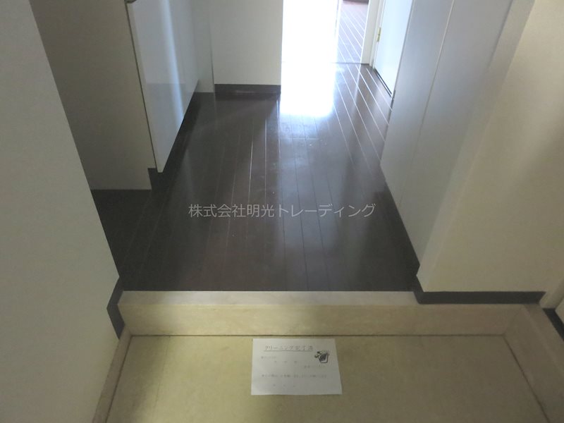 トーシンフェニックス新宿余丁町 玄関