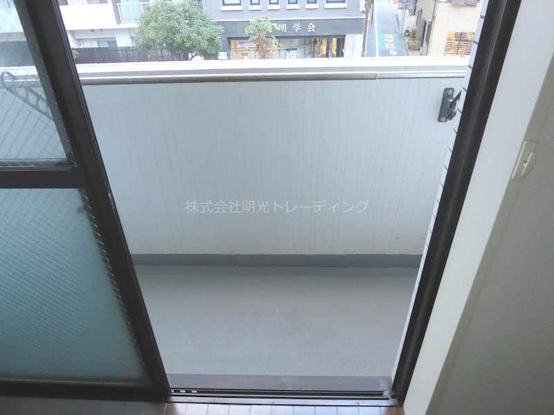 トーシンフェニックス新宿余丁町 ベランダ