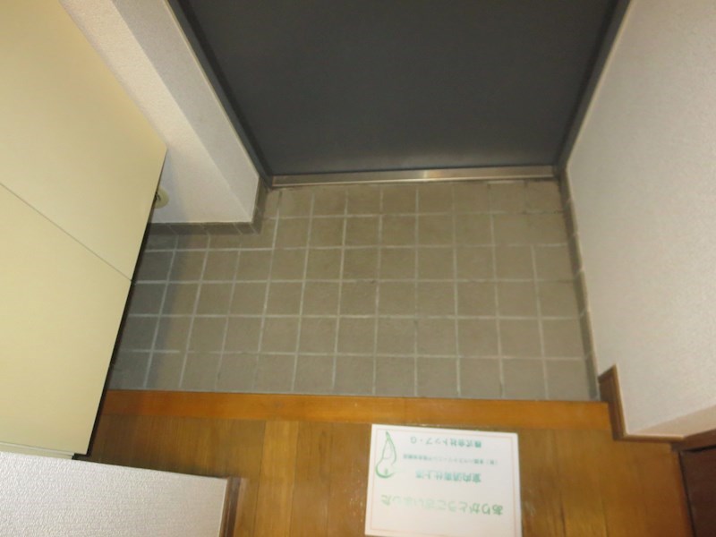ガーラ駒沢大学 玄関