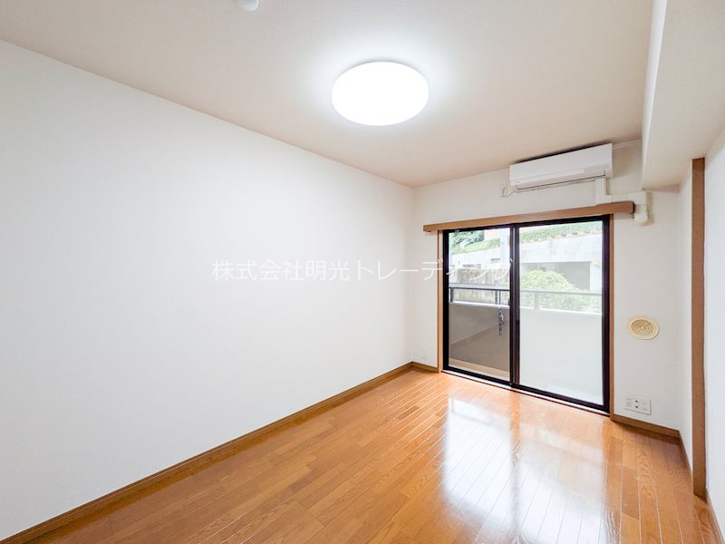 リビング フェニックス麻布狸穴公園 リビング