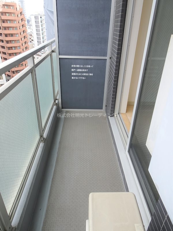 ﾌｧｰｽﾄﾌﾟﾚｲｽ東向島 ベランダ