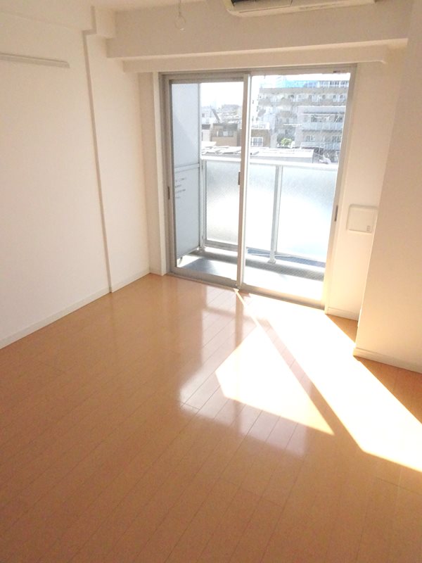 ｳﾞｧﾚｯｼｱ桜上水駅前ｼﾃｨ リビング