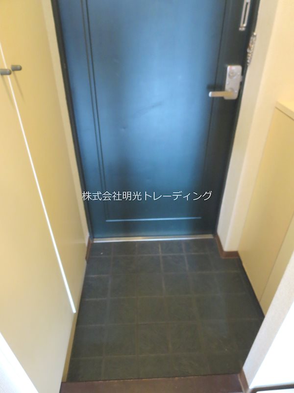 玄関 コンドミニアムメイ大倉山 玄関