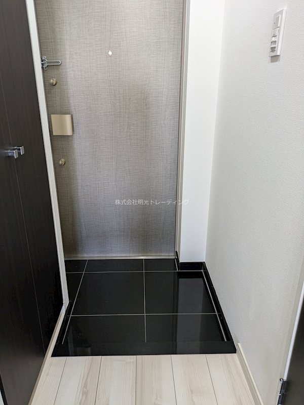 玄関 ヴァレッシア川口幸町シティ 玄関