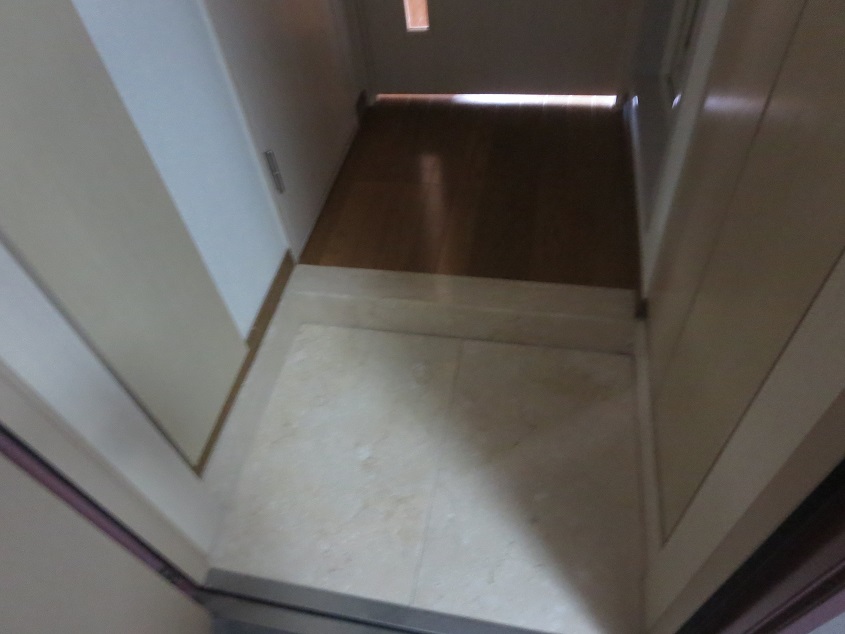 アクロス赤坂 玄関