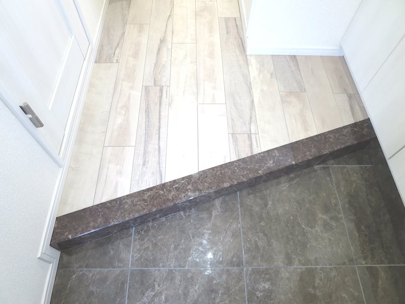 ﾗｲｵﾝｽﾞﾏﾝｼｮﾝ横浜ﾎﾟｰﾄﾋﾞｭｰ 玄関