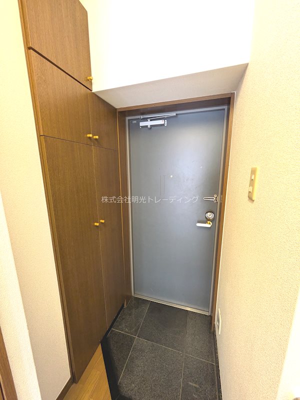 ﾙｰﾌﾞﾙ神楽坂 玄関