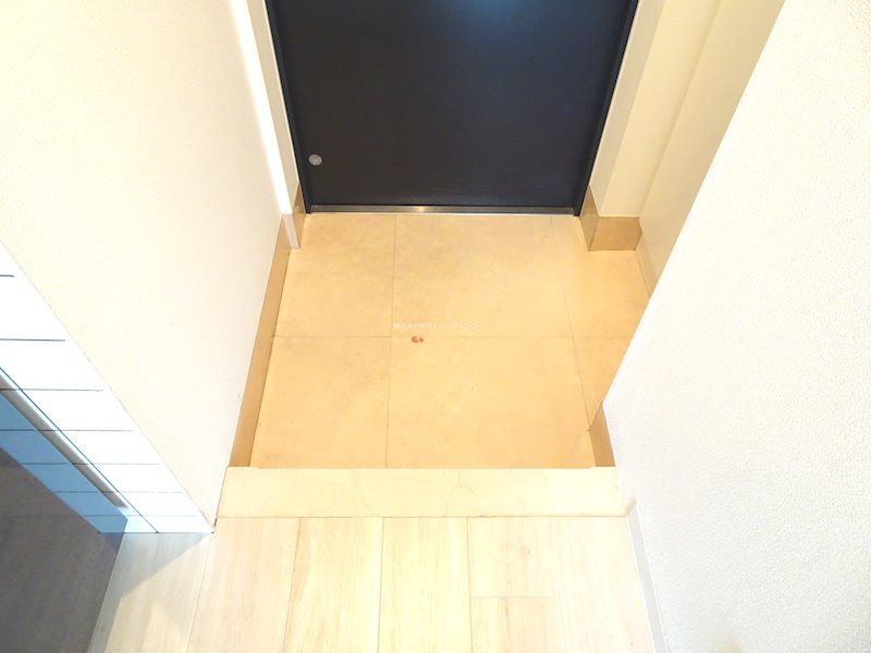 ﾌｧｰｽﾄﾌﾟﾚｲｽ東向島 玄関