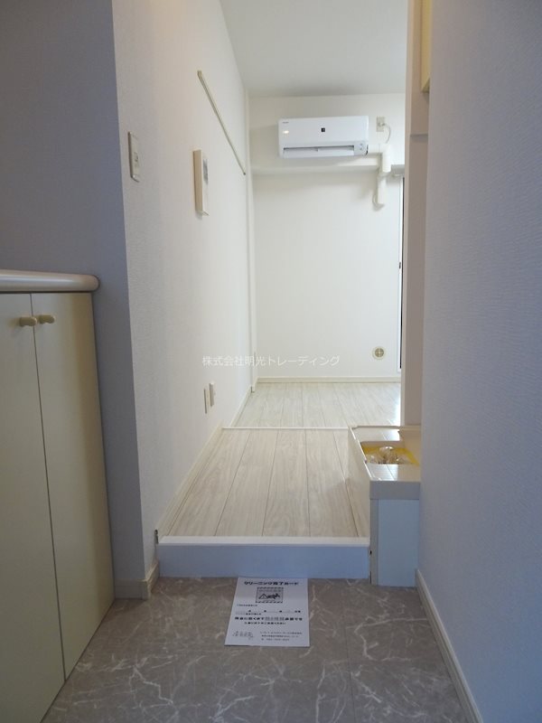 ﾗｲｵﾝｽﾞﾏﾝｼｮﾝ伊勢佐木町通り  玄関