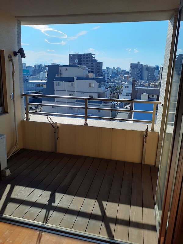 ｸﾞﾗﾝｼﾃｨﾃﾞｭｱﾙｽﾃｰｼﾞ ﾗ･ﾙｰﾁｪ ベランダ