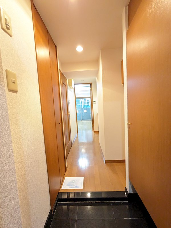 パレステュディオ六本木 玄関