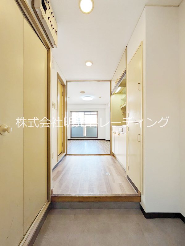 ｴｸｼｰﾙ伊勢佐木 玄関