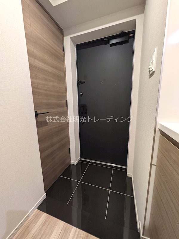 玄関 RELUXIA墨田八広 玄関