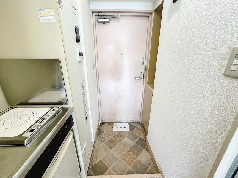 貝取学生会館 玄関