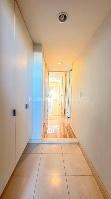 ﾌｧｲﾝﾚｼﾞﾃﾞﾝｽ平和台ｶｰﾑｳﾞｨﾗ 玄関