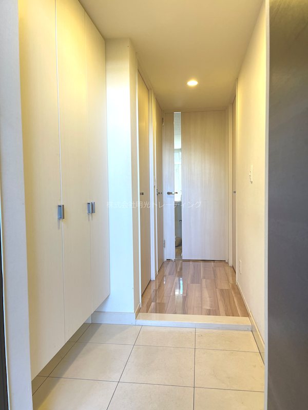 ﾌｧｲﾝﾚｼﾞﾃﾞﾝｽ平和台ｶｰﾑｳﾞｨﾗ 玄関