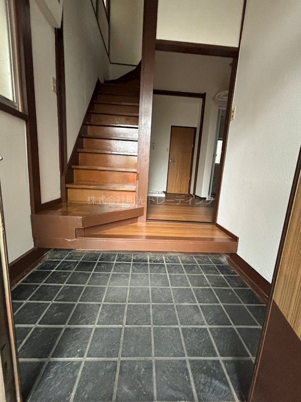 板橋区若木1丁目20-9戸建 玄関