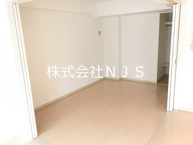 メゾンド島津山 玄関