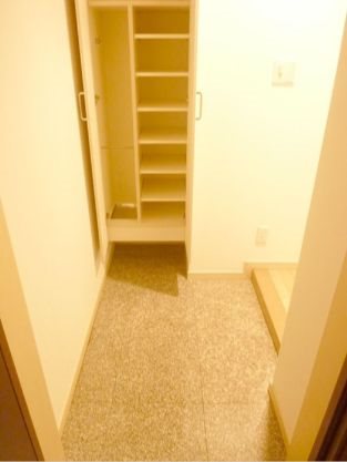 プライマル三軒茶屋 玄関