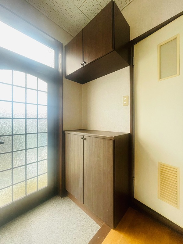 フルールK 玄関