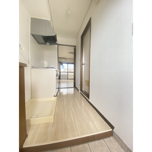 サンフラットL 玄関