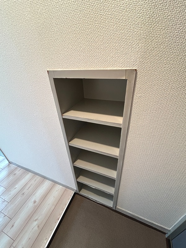 フローレ宝 玄関