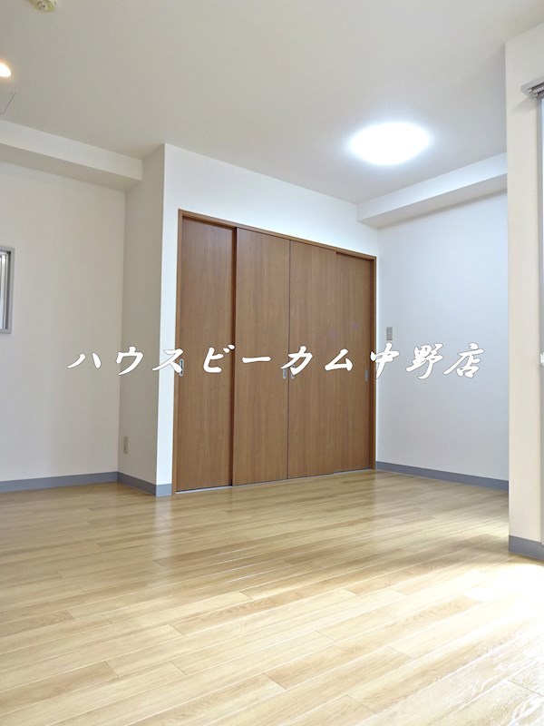 ベッドルーム