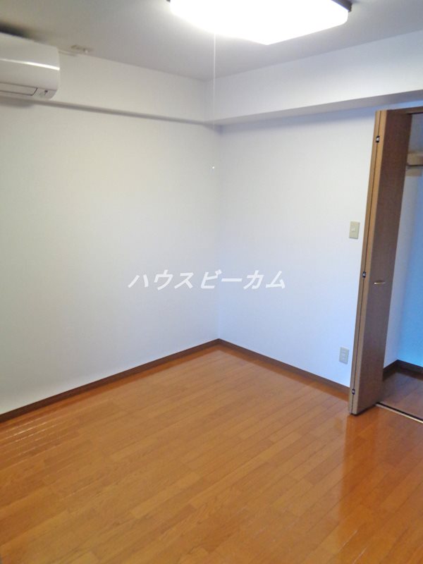 ベッドルーム