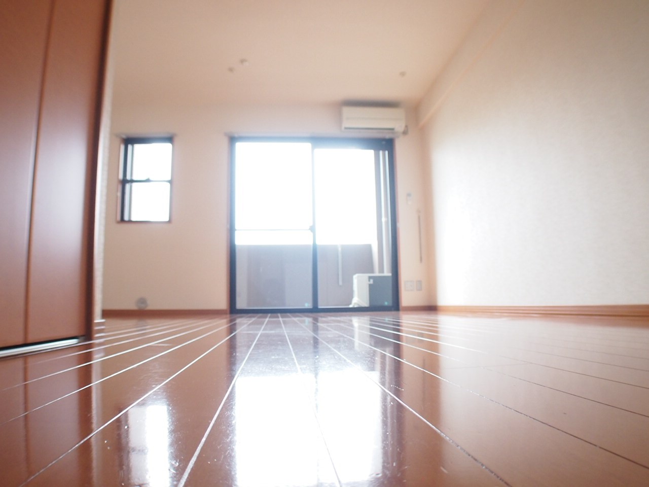 壱番館元今泉 リビング