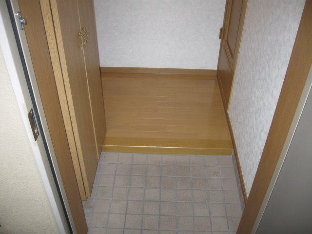 エミネント今泉 玄関