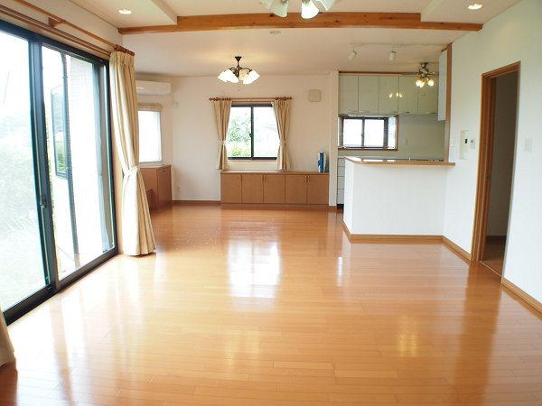 金田一般住宅 リビング