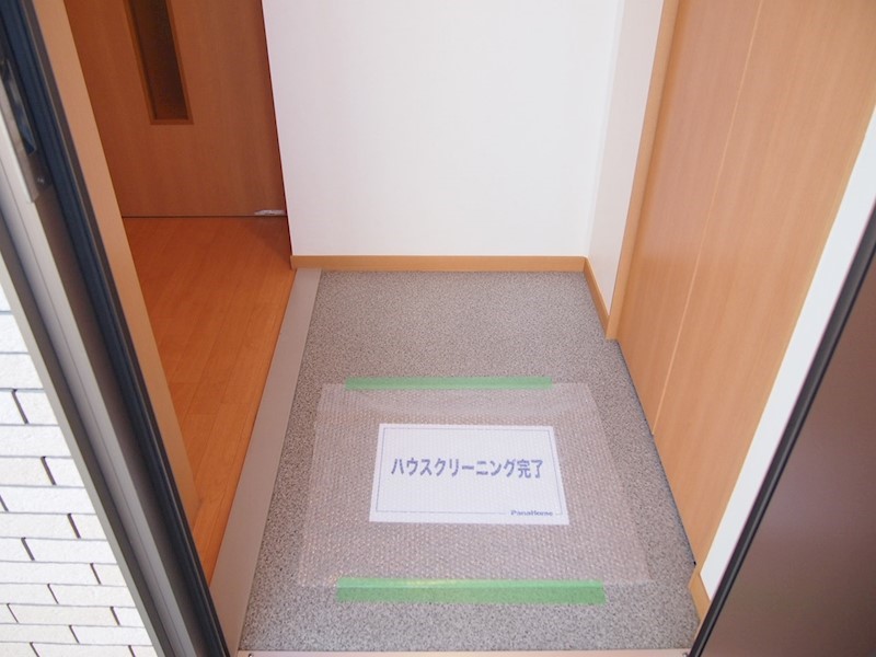 ＡＤＥＳＳＯ Ｄ 玄関