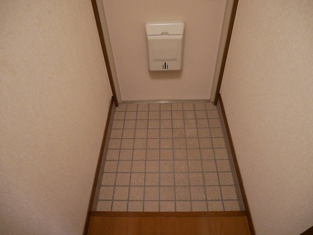 大野ハイツ２号館 玄関