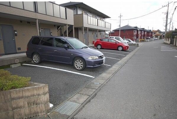 今泉コーポＢ 駐車場