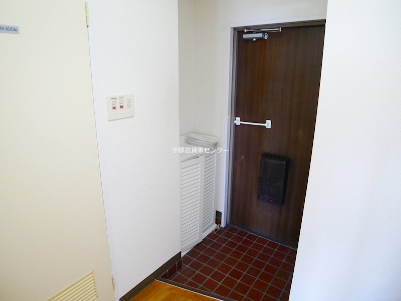 コーポブルースカイ 玄関