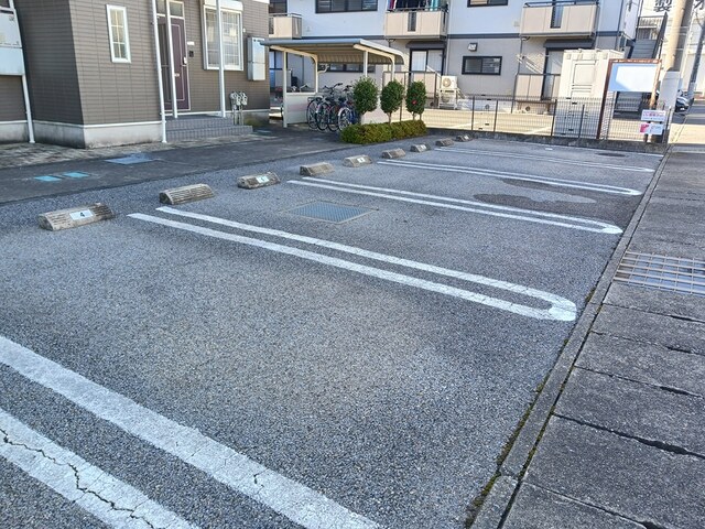 グリーンヒルズ 駐車場