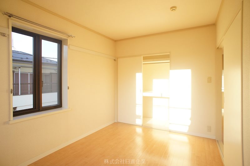 ルミエール二宮 ベッドルーム