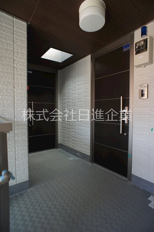 プランドール津田沼 玄関