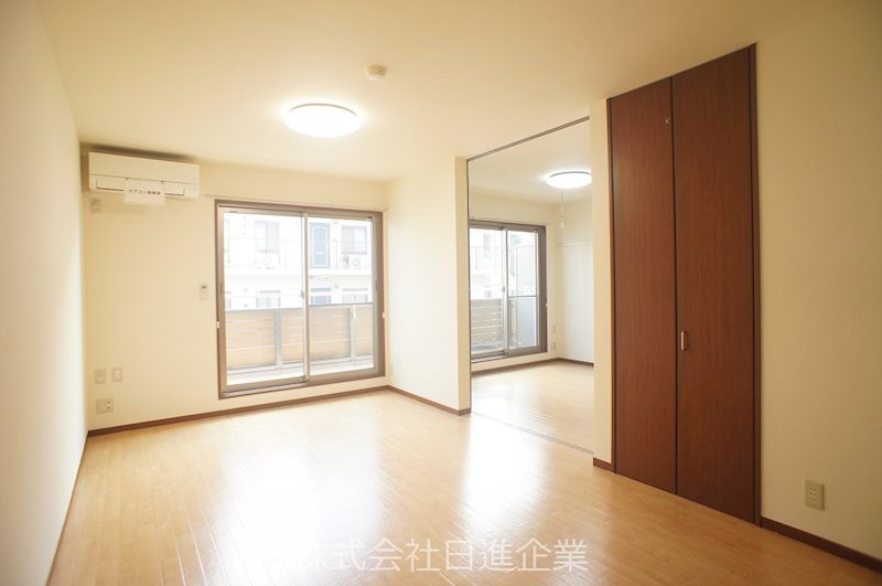 レジデンス薬園台 リビング