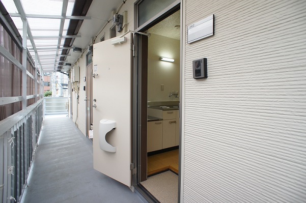 プラムガーデン津田沼 玄関