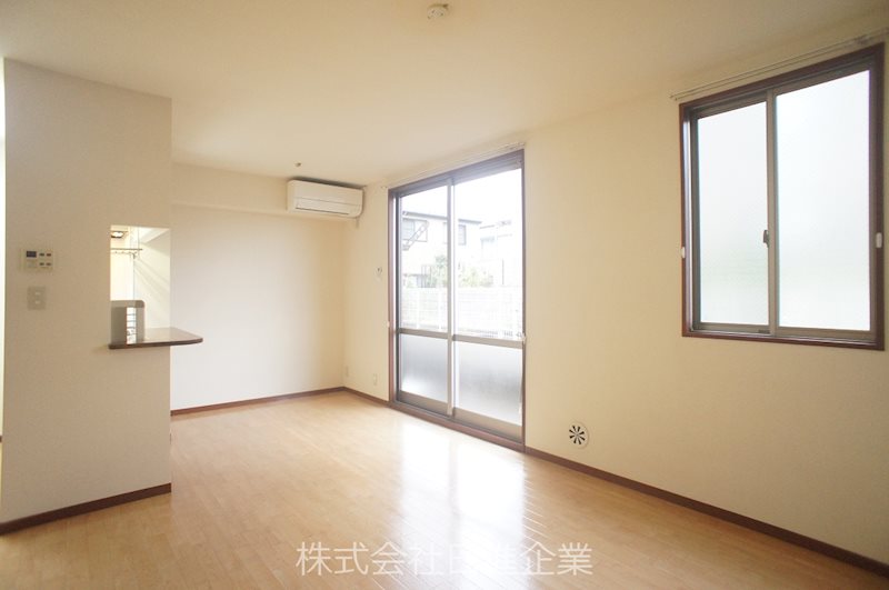 シェリー弐番館 リビング