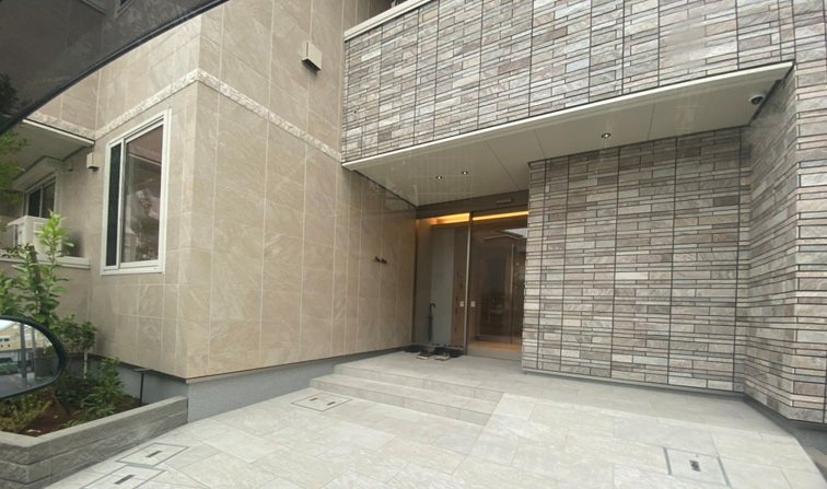 プランナイトウ エントランス