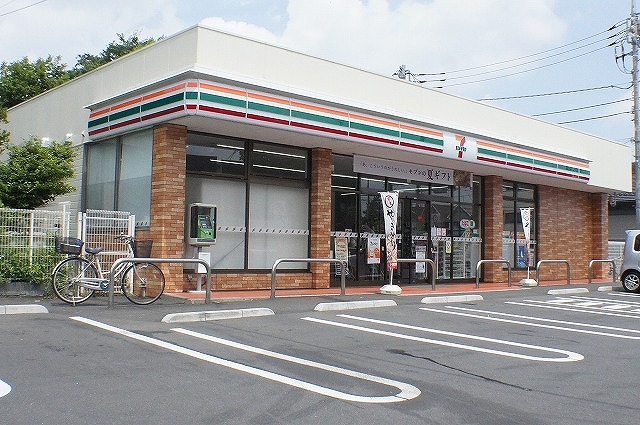 サンルーチェ駐車場 コンビニ