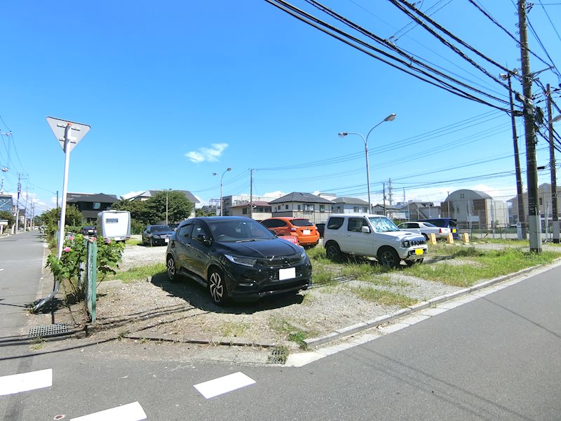 山惣鋼板㈱駐車場 外観